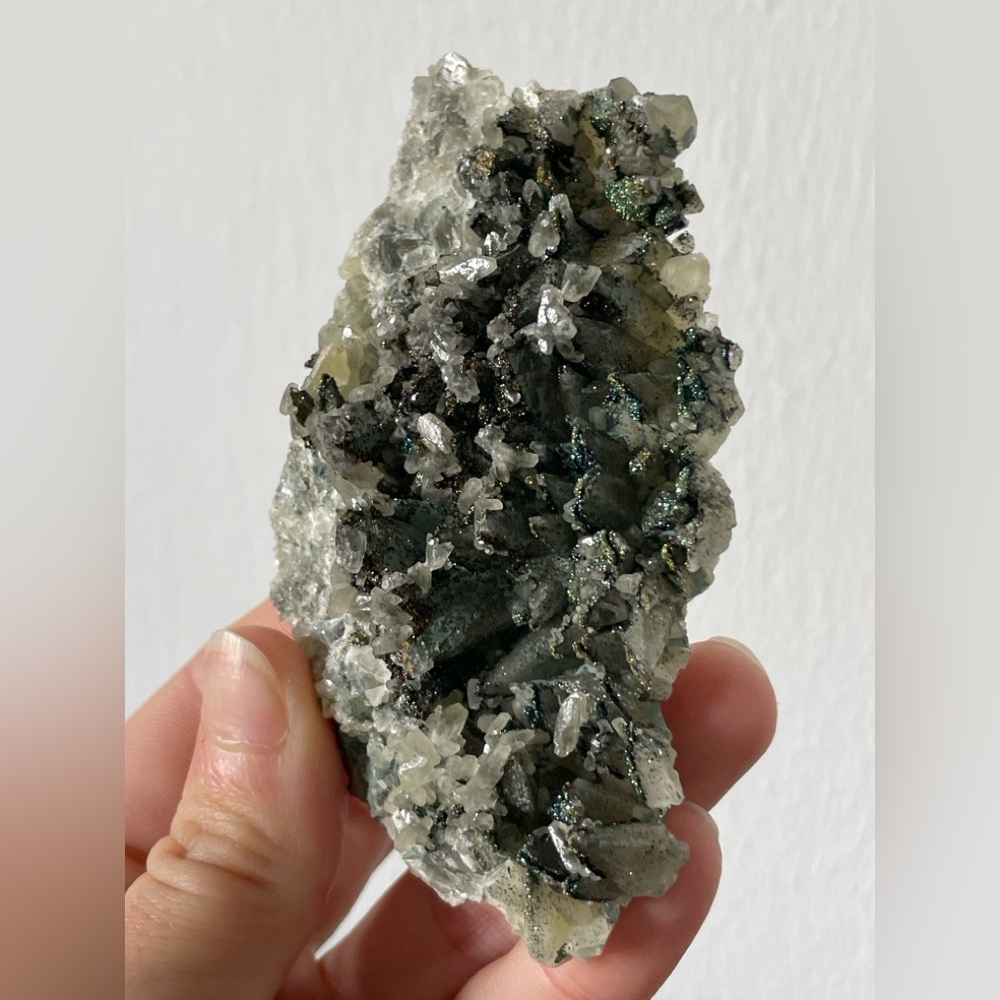 Chalcopyrite on Calcite